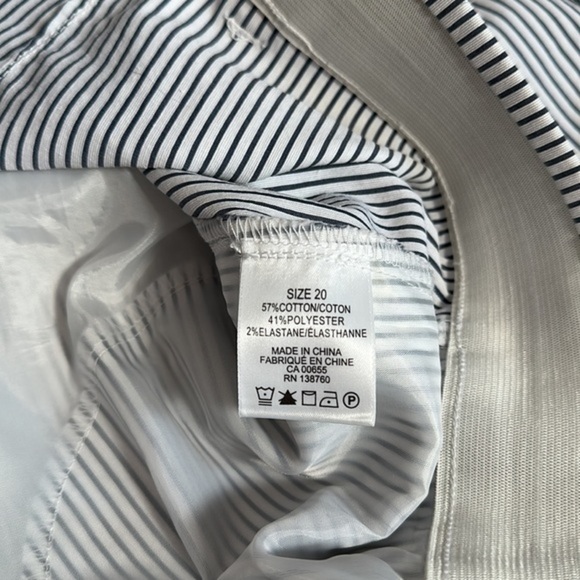 Penningtons White & Blue Striped Shorts - Picture 9 of 9